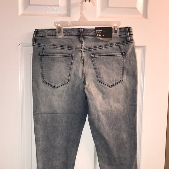 NWT - Skinny mid rise jegging style jeans - Picture 4 of 6